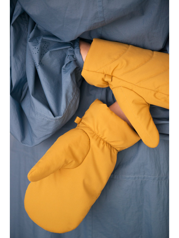 To be: cozy and busy and saffron