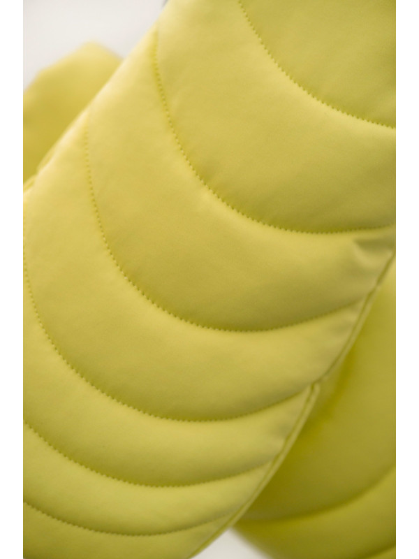 To be: cozy and busy and lemon
