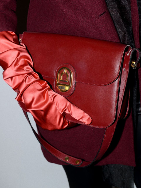 To be: confident & glassy & terracotta red