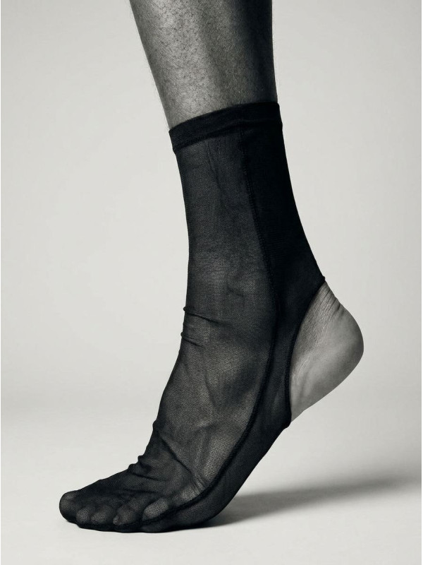 To be: equal and achilles and 1 and black
