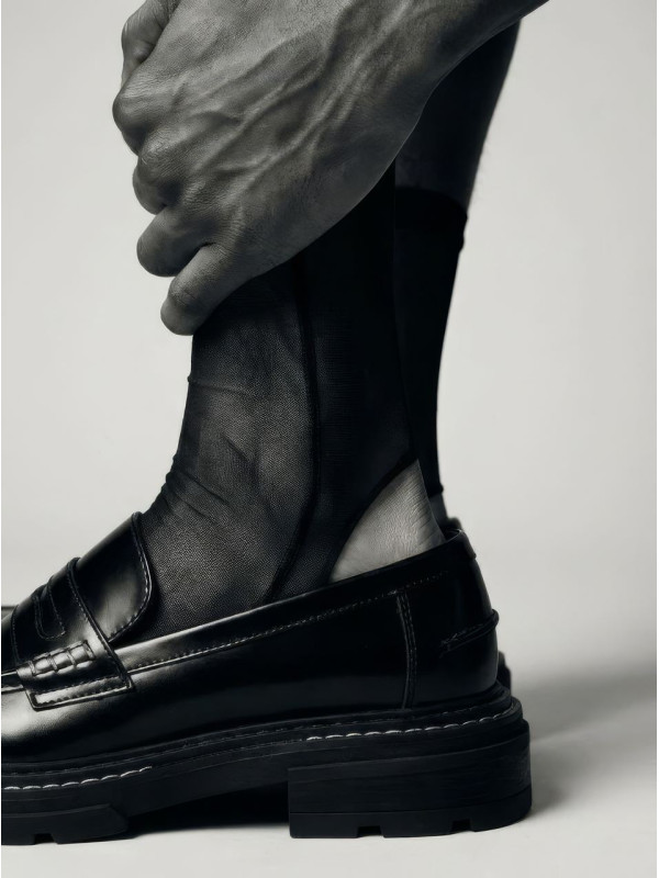 To be: equal and achilles and 1 and black