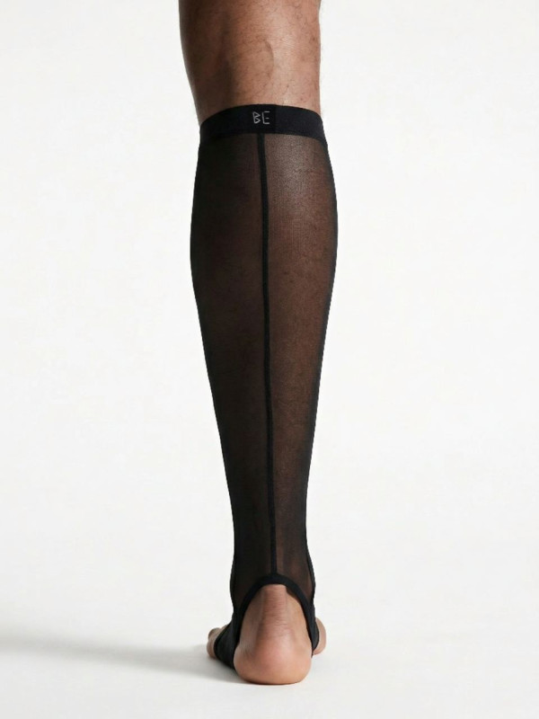 To be: equal and footless and 3 and black