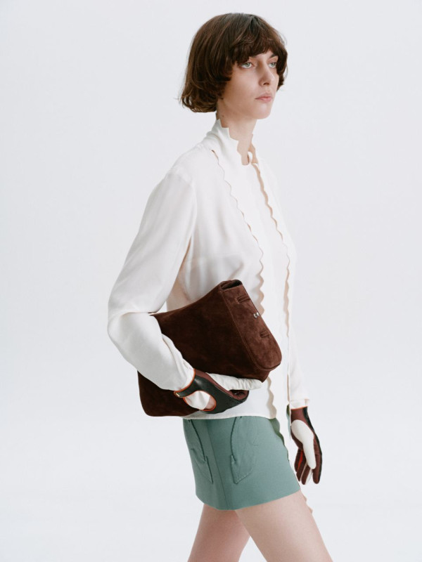  To be: forceful & assertive & bicolor & sand