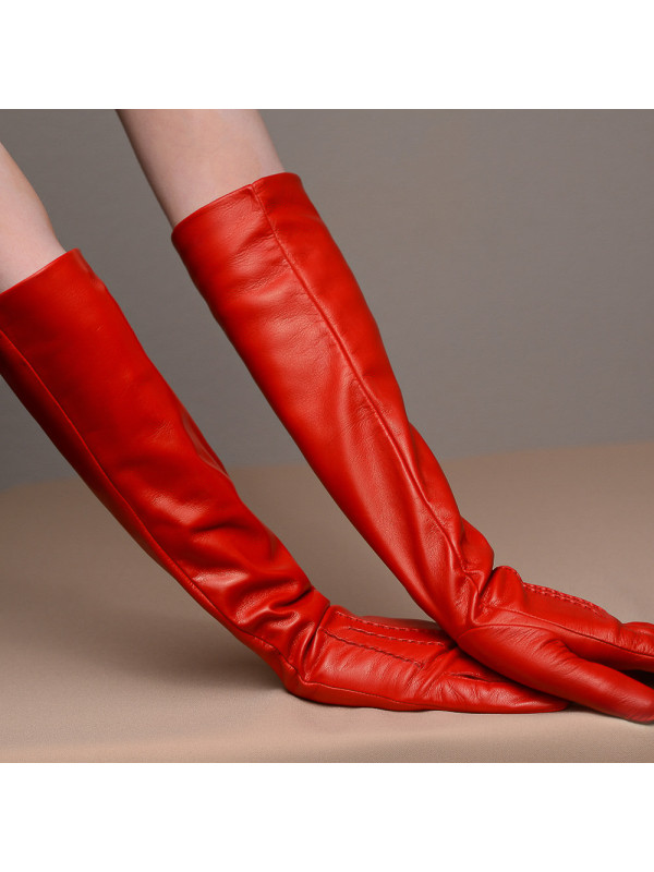 To be: forceful & elegant & red