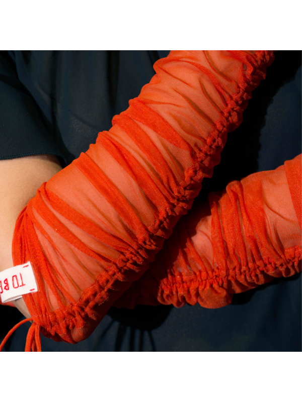 To be: nude & inconstant & orange