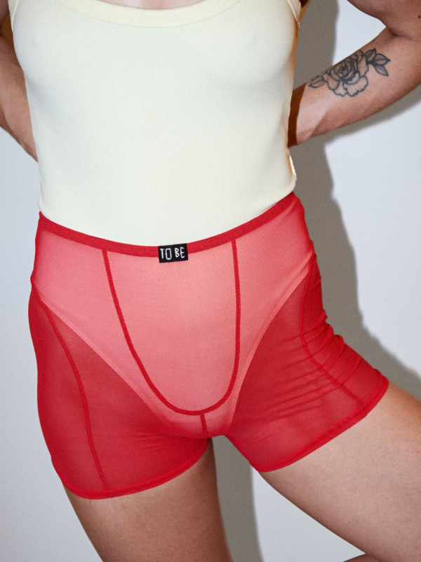 To be: ooops and shorties and red
