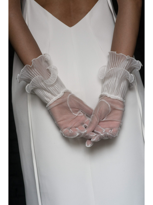 To be: pure  & genteel & white