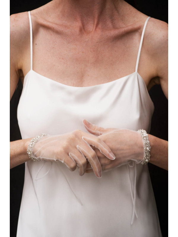 To be: pure & ethereal & white