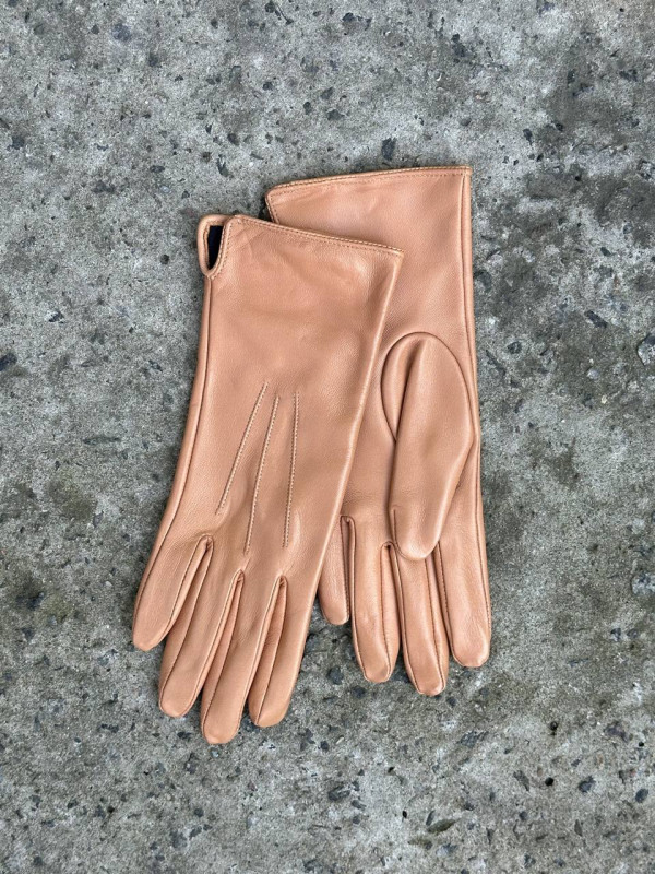 To be: sale & classic & sand