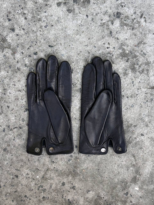 To be: sale & smart & black