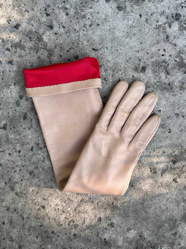  To be: Sale & Minimal & Taupe & 4