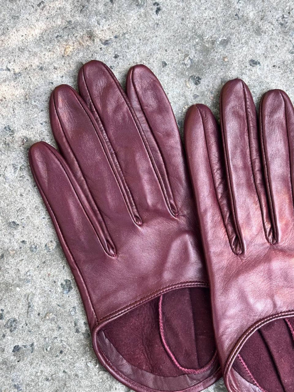 To be: Sale & Lunar & Cherry red 