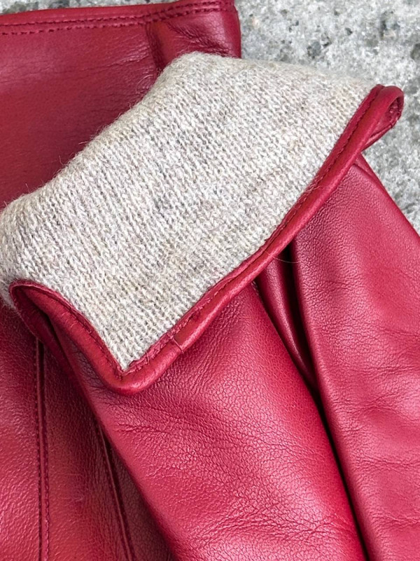 To be: Sale & Classic & Apple Red