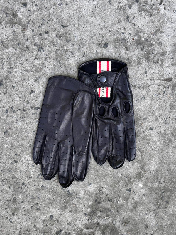 To be: Sale & Old assertive & Black 