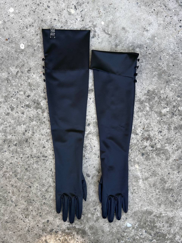 To be: Sale & Maestra & Black
